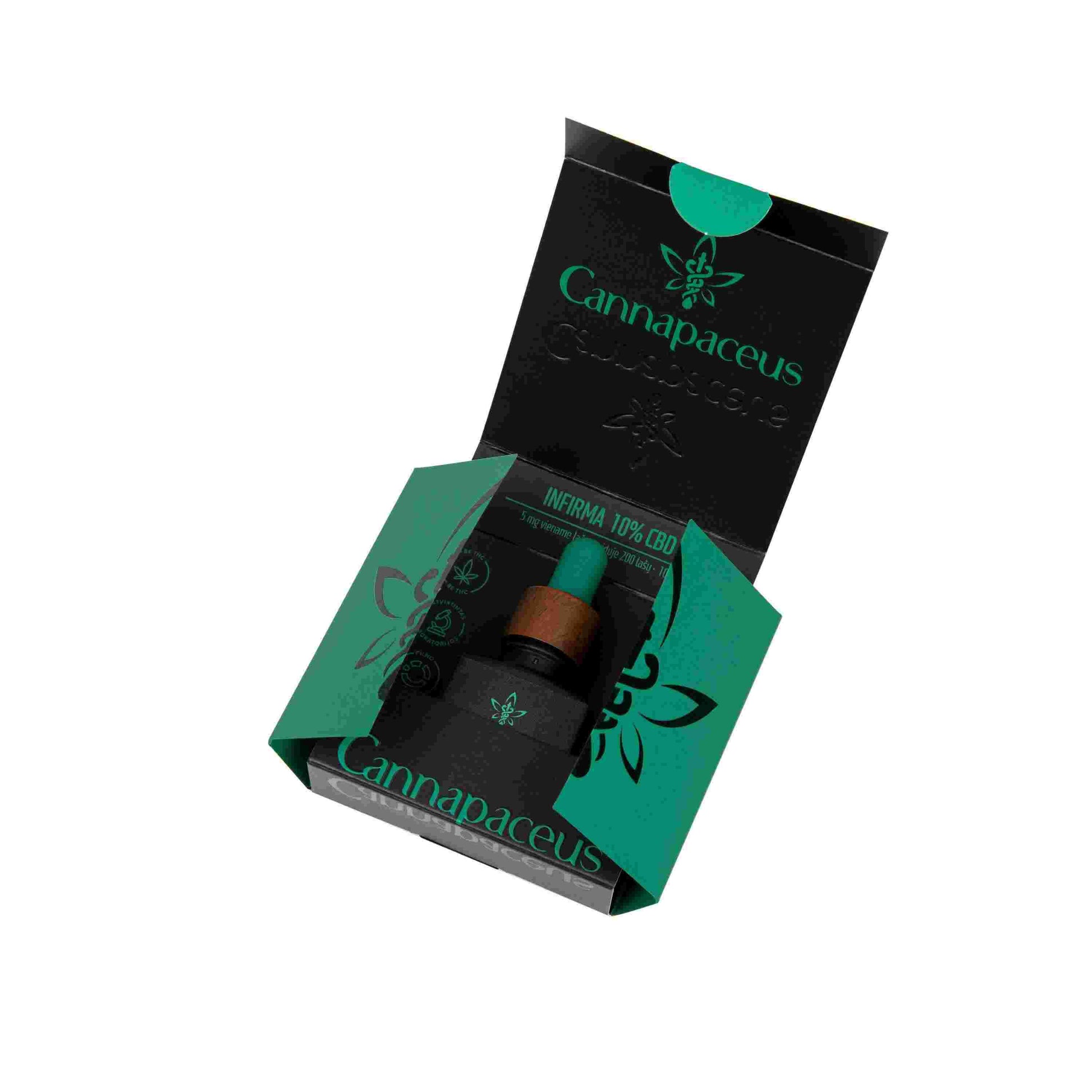 Cannapaceus Infirma 10% CBD aliejus – atverta dėžutė, viduje 10 ml lašintuvo buteliukas; „Infirma 10% CBD“ žyma ir vidinis įdėklas.